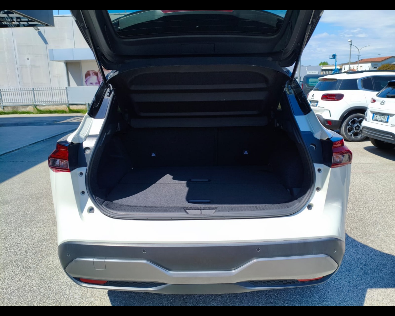 Foto NISSAN Qashqai 1.5 e-power 90th Anniversary 2wd