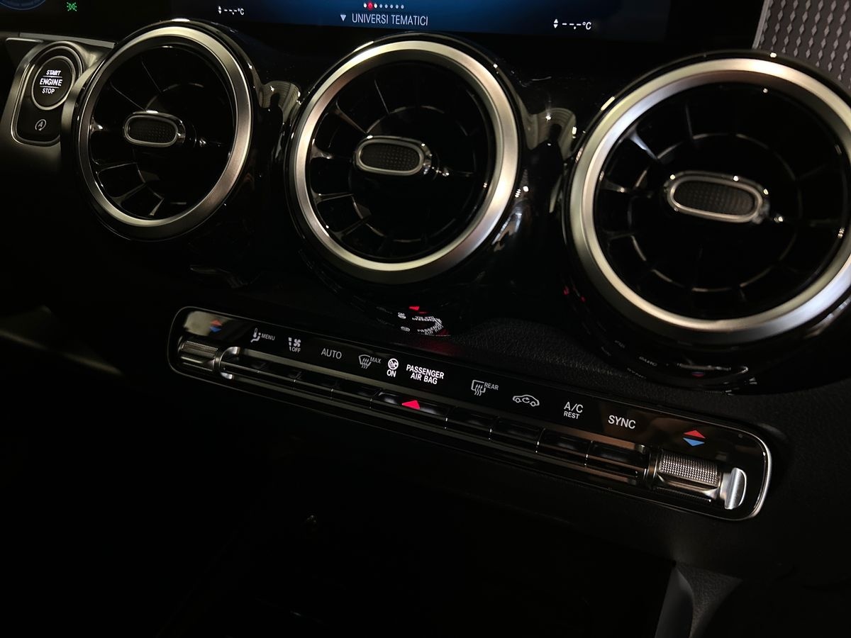 Mercedes GLB GLB 200 D Sport Plus 4Matic 8G-DCT - 14
