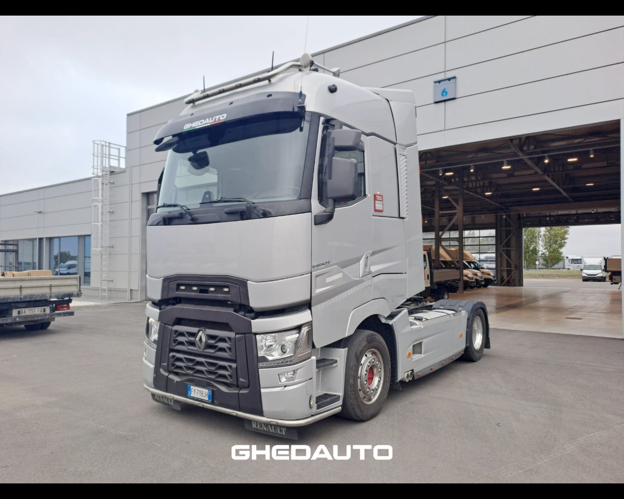 TRATTORE STRADALE RENAULT T 520 HIGH CAB Diesel usato a Castel San Pietro Terme