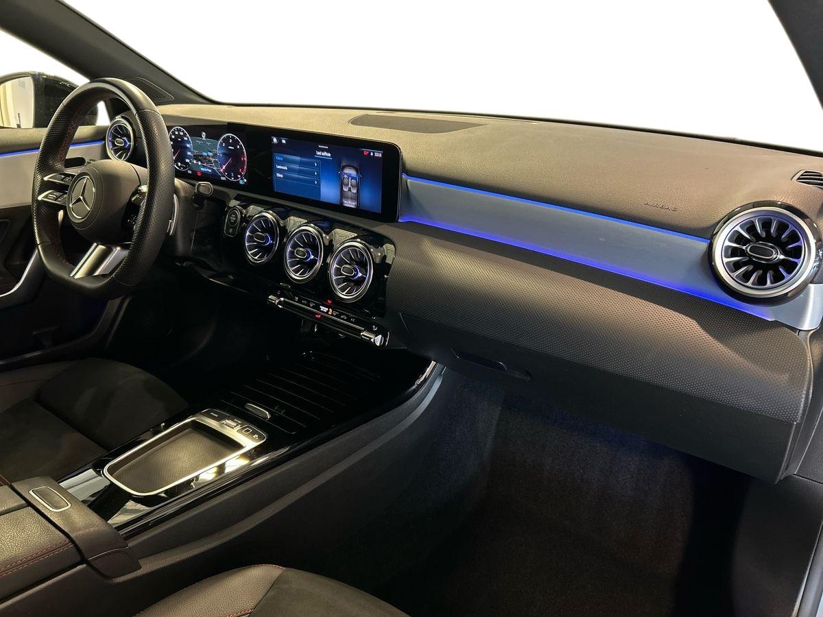Mercedes  Classe A 180 D Advanced Plus AMG Line 8G-DCT - 15