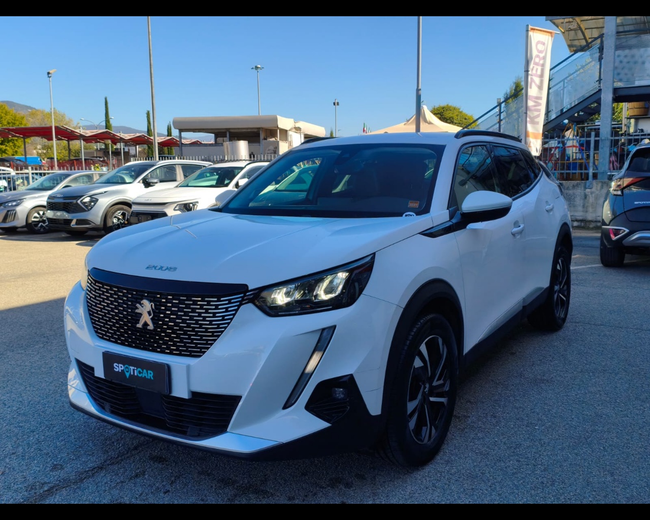 PEUGEOT 2008 1.2 puretech Allure Pack s&s 100cv usata