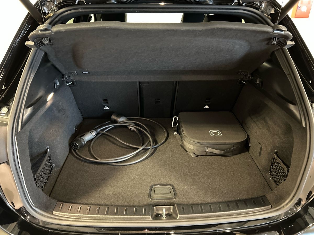 Mercedes  EQA 250+ Sport - 8