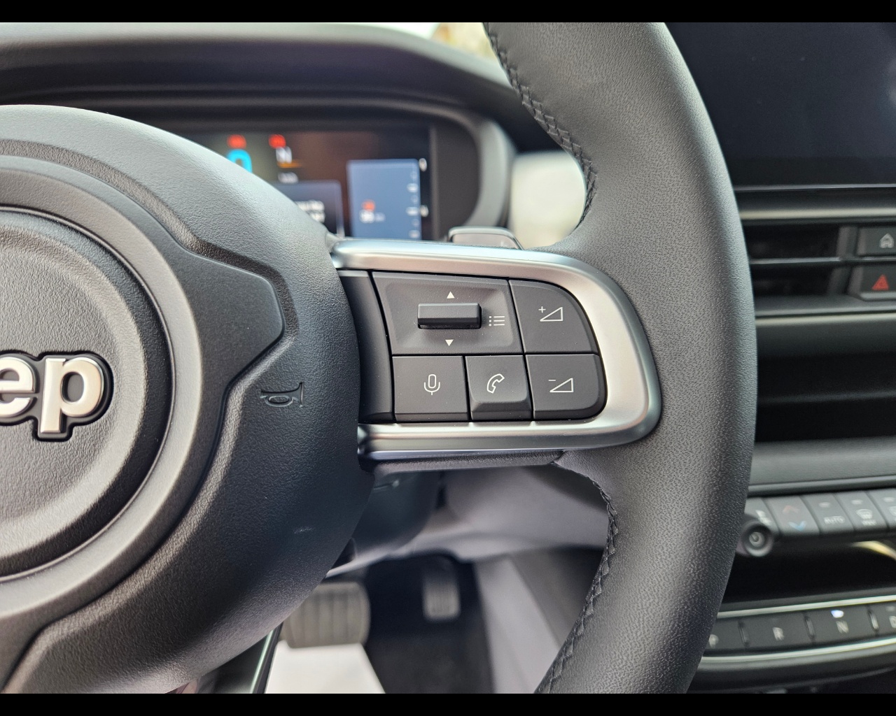 JEEP Avenger E-Hybrid Altitude 1.2 110cv Dct Mhev Ibrido benzina Aziendale - 11