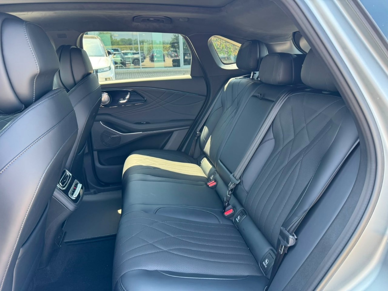 Omoda OMODA 9 9 - SHS-P 1.5TGDI Trazione AWD - Premium - 13