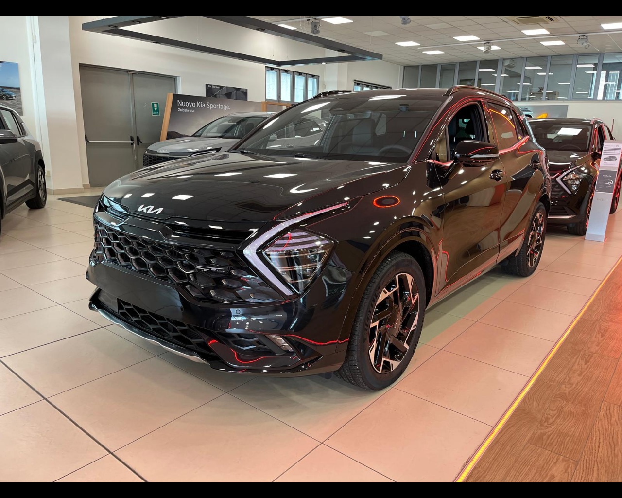 KIA SPORTAGE MY25 1.6 PHEV AWD GTL SPT Usata