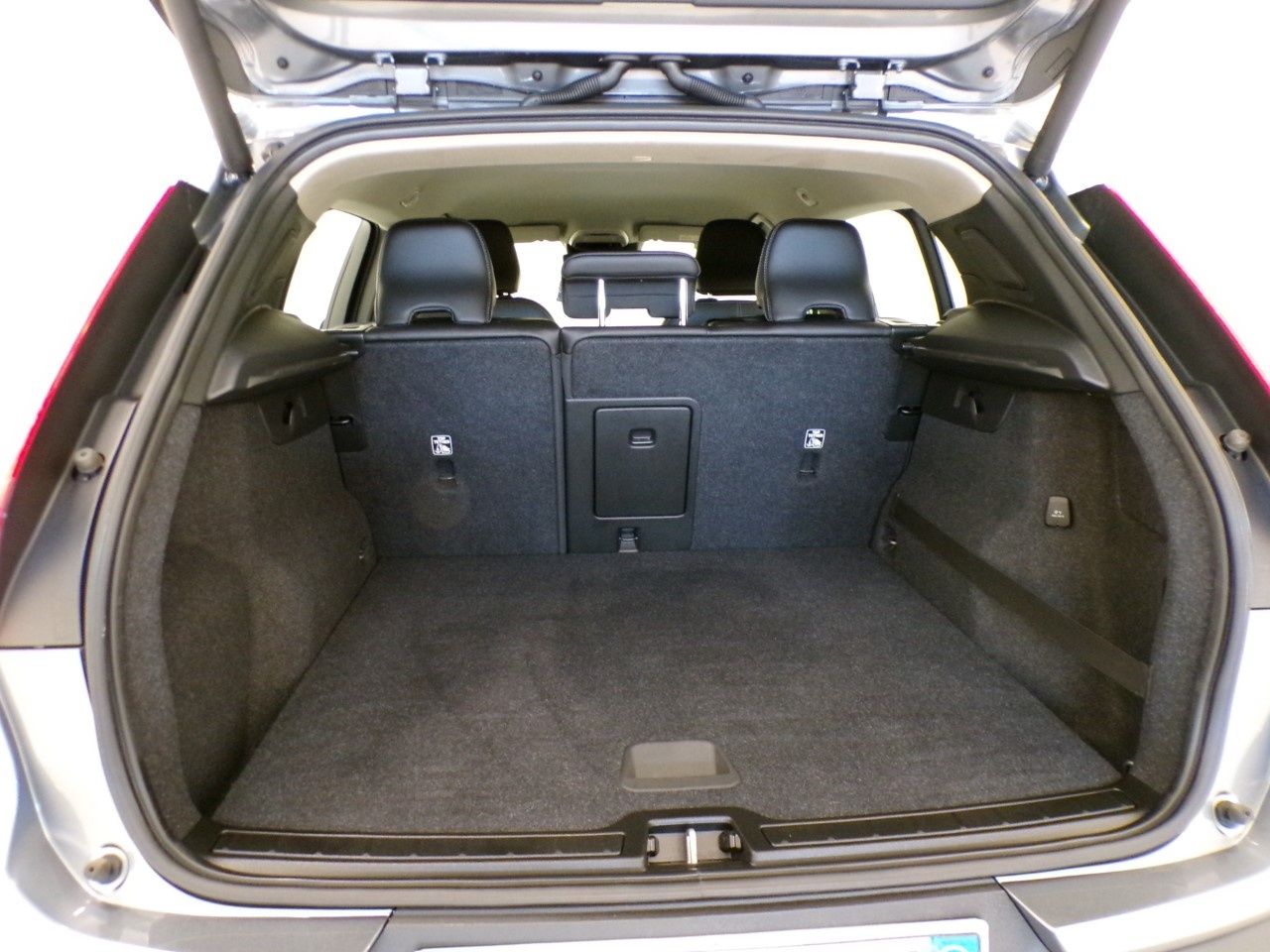 Volvo XC40 XC40 2.0 D4 AWD Geartronic - 9