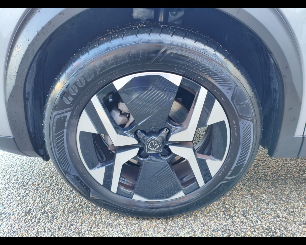 Foto PEUGEOT 2008 1.2 puretech Allure s&s 130cv eat8