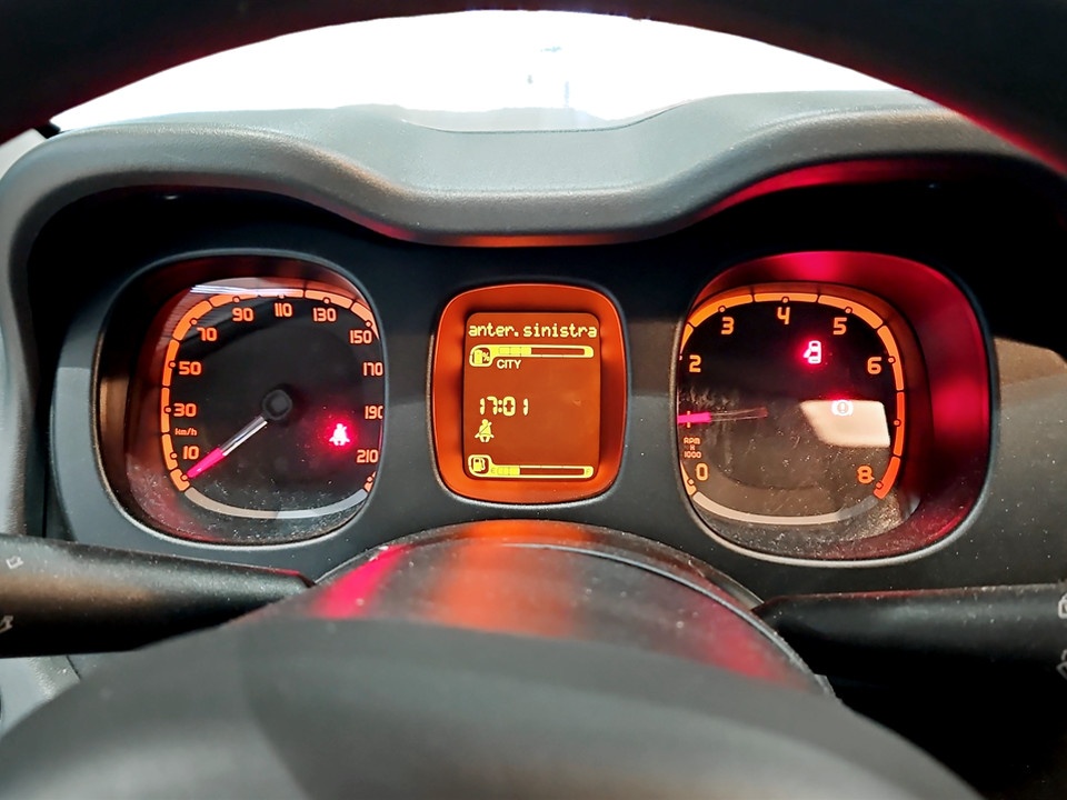 FIAT Panda 1.0 firefly hybrid City Life s&s 70cv Ibrida usato - 7