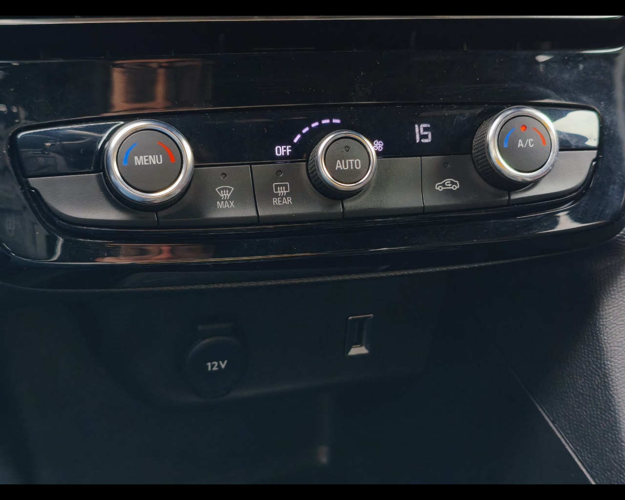 Foto OPEL Mokka 1.2 t GS s&s 136cv