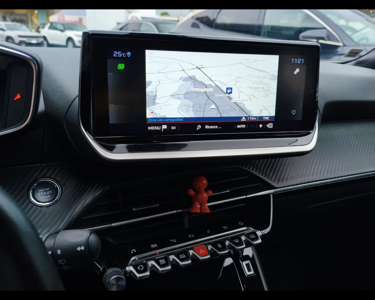 Foto PEUGEOT 2008 1.5 bluehdi Allure Pack s&s 130cv eat8