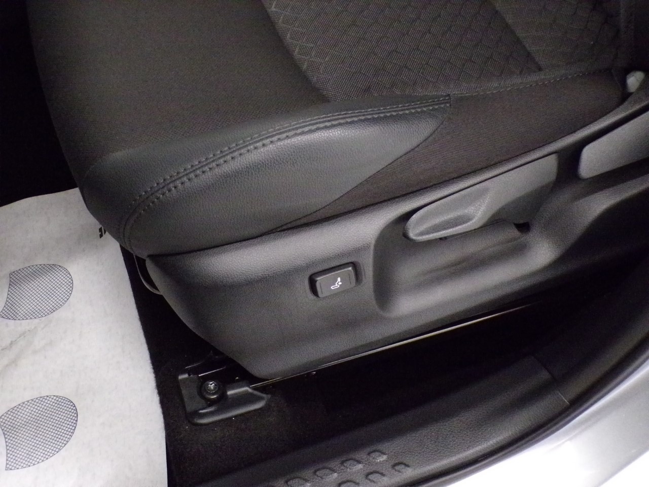 Toyota C-HR C-HR 2.0 Hybrid Trend E-CVT - 13