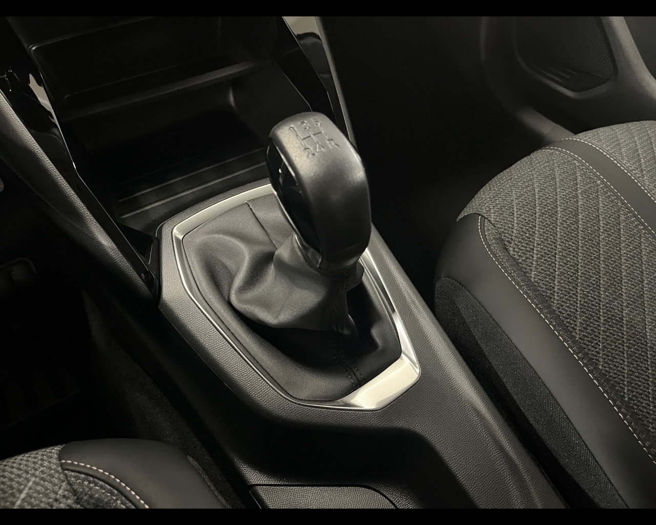 Peugeot 208 Nuovo Benzina 208 Verona