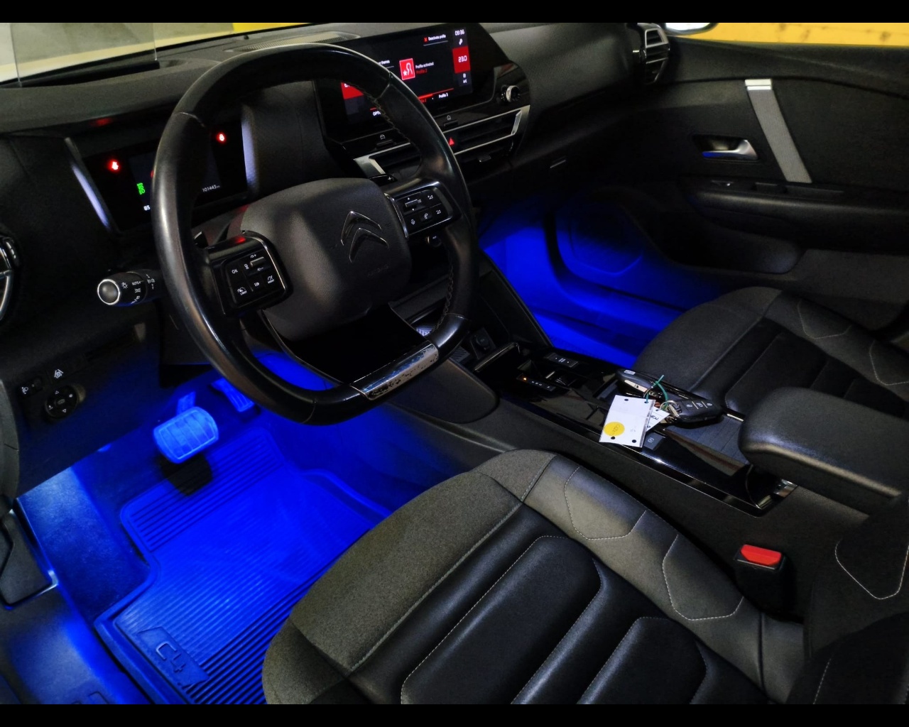 Foto CITROEN C4 1.5 bluehdi Shine s&s 130cv eat8