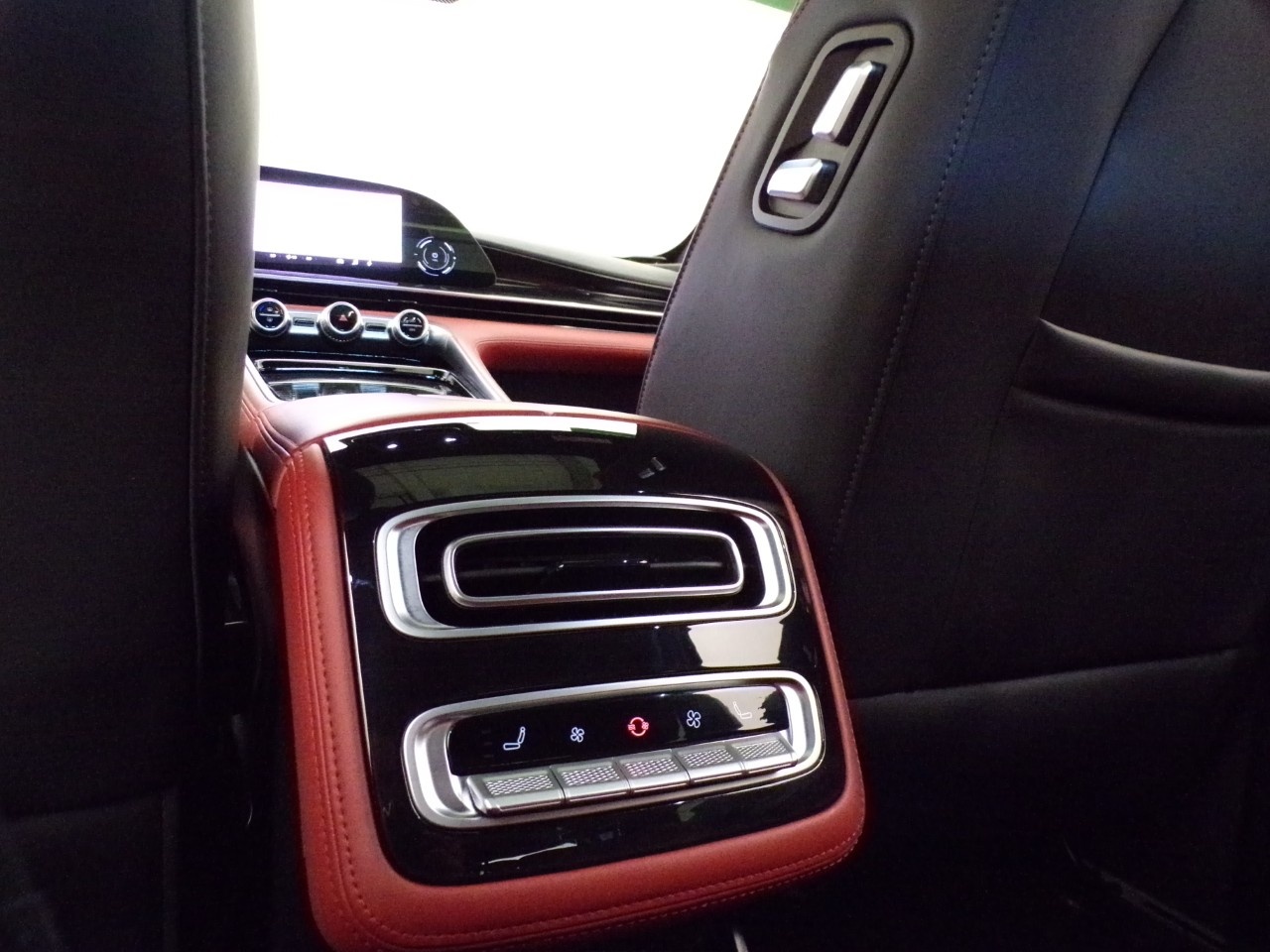 Omoda Omoda 9 Omoda 9 1.5 TGDi plug-in SHS Premium i-AWD DHT3 - 17