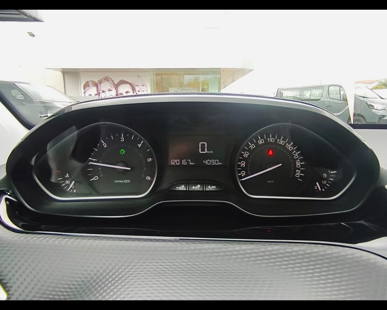 Foto PEUGEOT 2008 1.6 bluehdi Active 100cv 