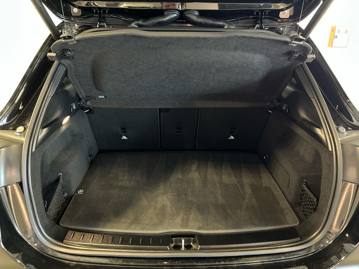 Mercedes GLA GLA 180 Progressive Advanced 7G-DCT - 8
