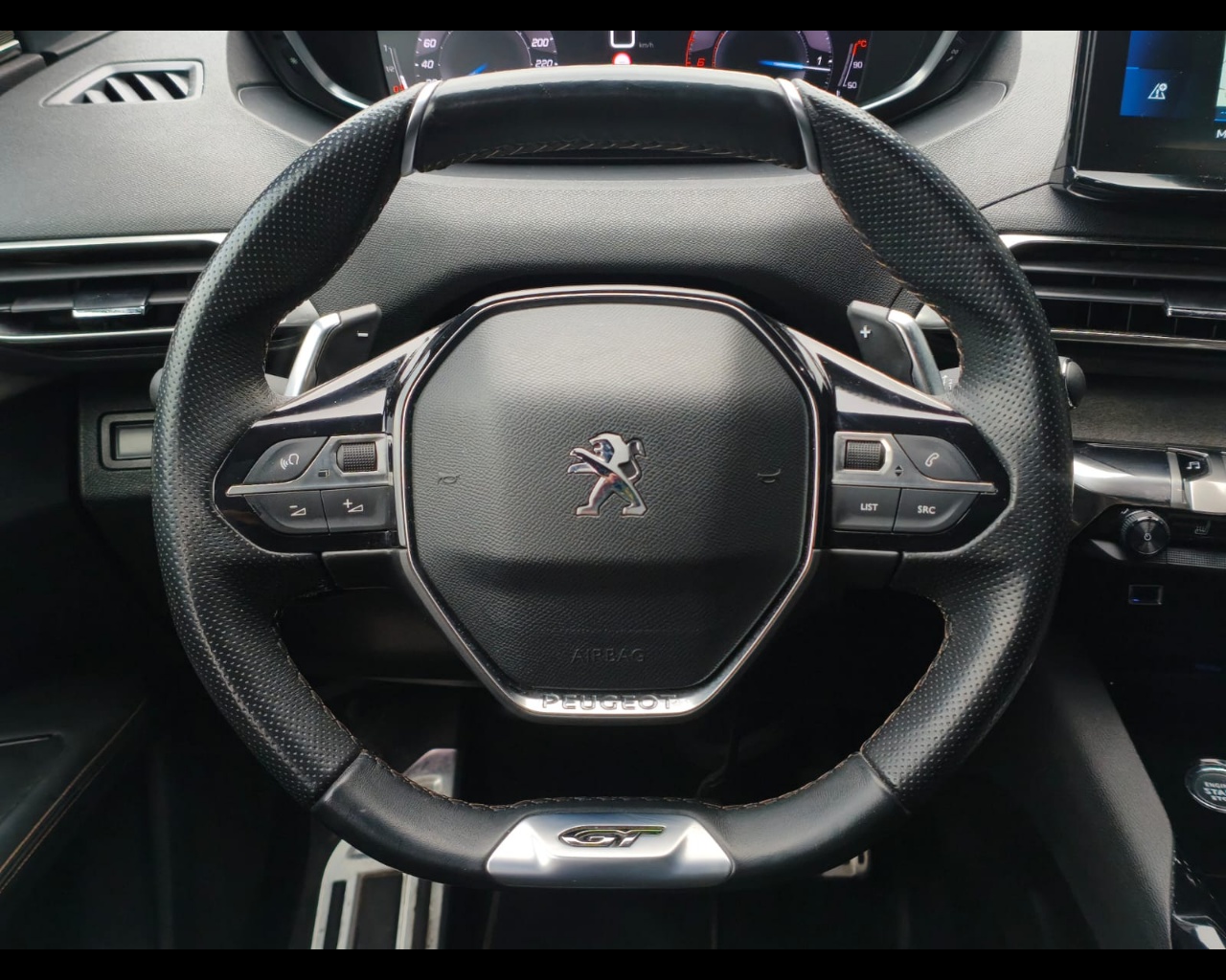 Foto PEUGEOT 3008 1.5 bluehdi GT Pack s&s 130cv eat8