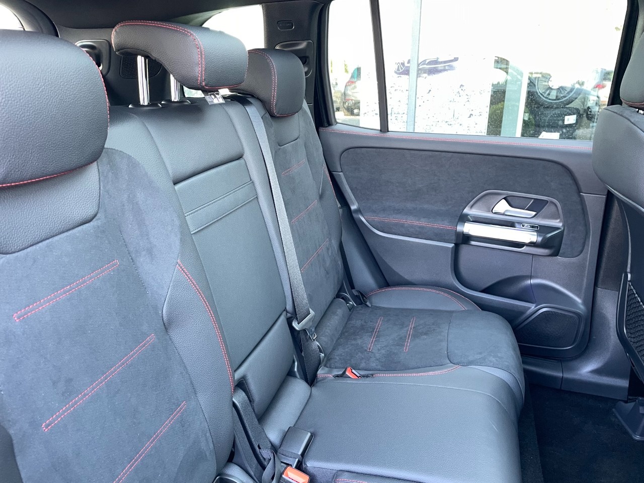 Mercedes GLB GLB 200 d 4Matic Automatic AMG Line ADVANCED PLUS - 14