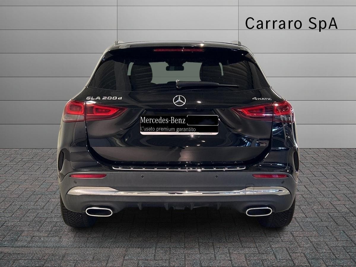 Mercedes GLA GLA 200 D Premium 4Matic 8G-DCT - 4