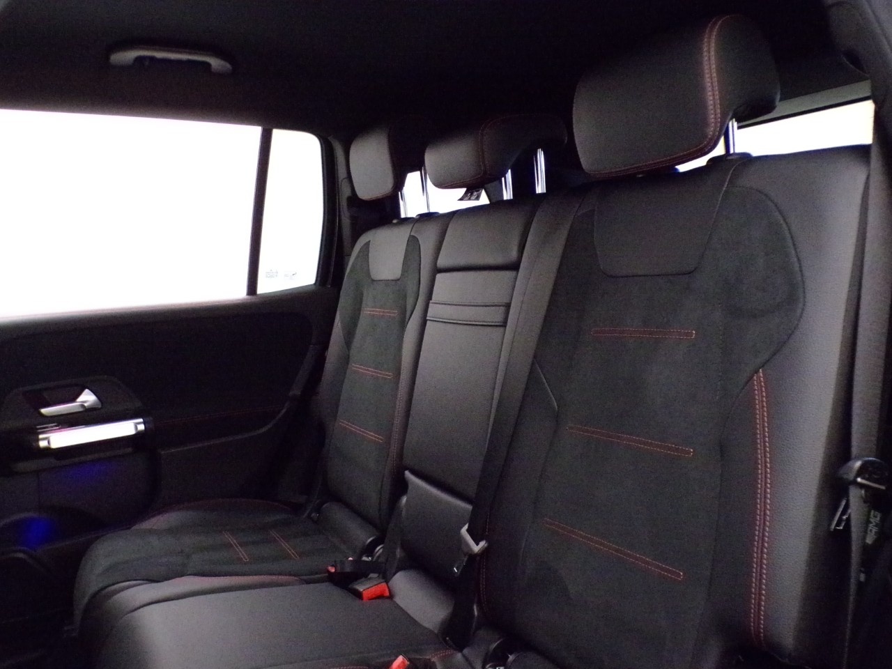 Mercedes  EQB 250 Premium - 16