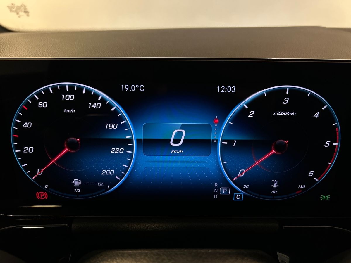 Mercedes GLA GLA 200 D Sport Plus 4Matic 8G-DCT - 13