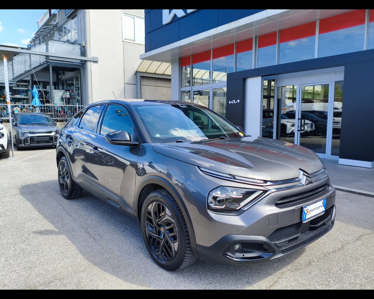 Foto CITROEN C4 1.5 bluehdi Shine s&s 130cv eat8