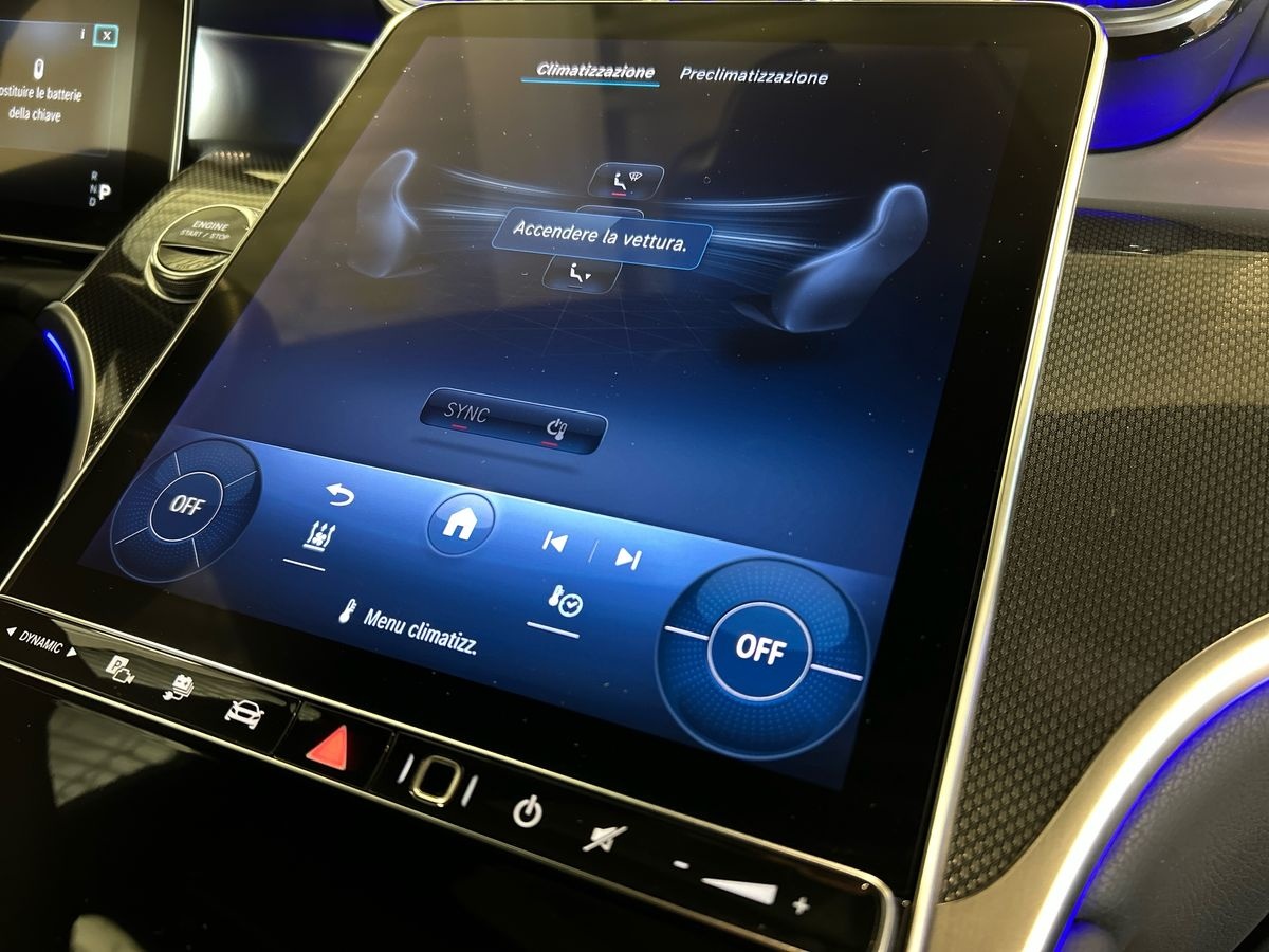 Mercedes GLC Coupé GLC 300 de 4Matic Plug-in hybrid Coupe AMG Line PREMIUM - 14