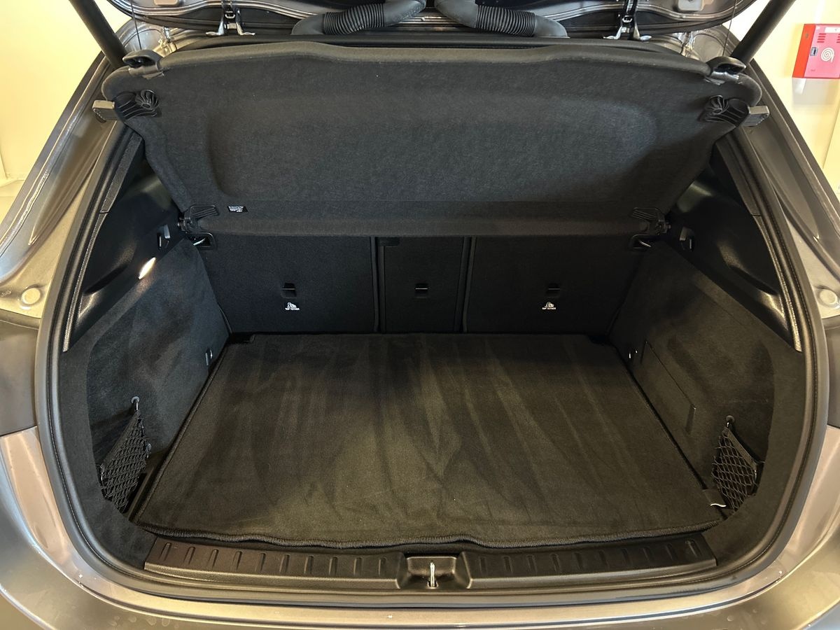 Mercedes  GLA 200 D AMG Line Premium 4Matic 8G-DCT - 8