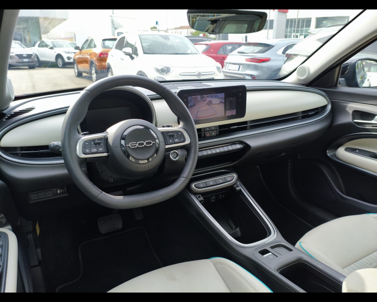 Foto FIAT 600 1.2 hybrid La Prima 110cv auto