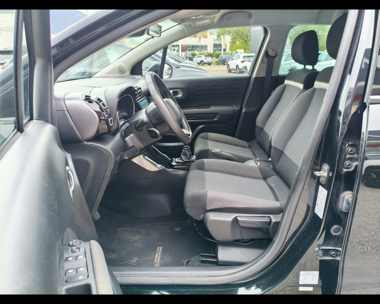 Foto CITROEN C3 Aircross 1.5 bluehdi Shine s&s 110cv