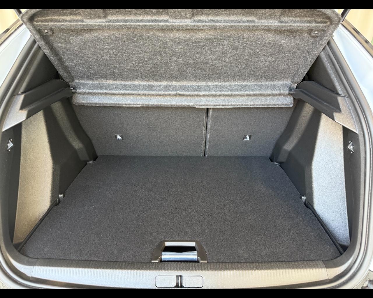 PEUGEOT 2008 Allure PureTech 100 S&S Benzina km0 - 9