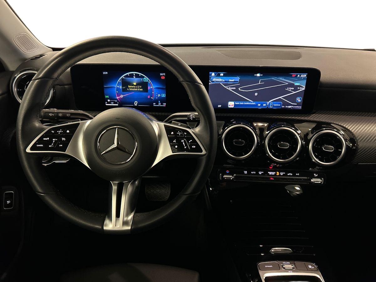 Mercedes CLA Shooting Brake CLA Shooting Brake 180 D Advanced 8G-DCT - 11