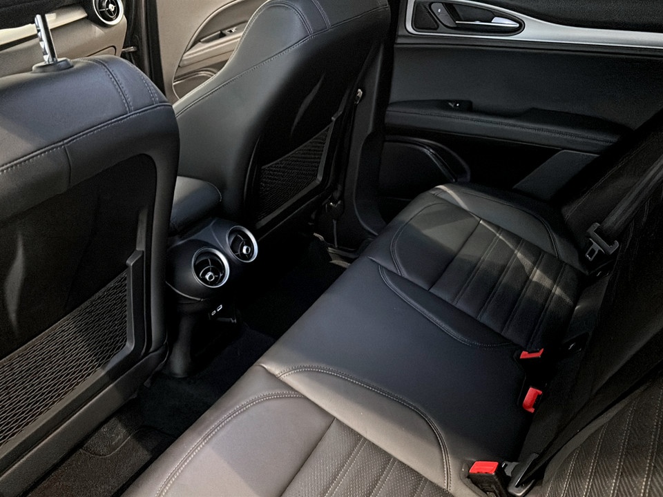 ALFA ROMEO Stelvio 2.2 t Veloce Q4 210cv auto Diesel usato - 17