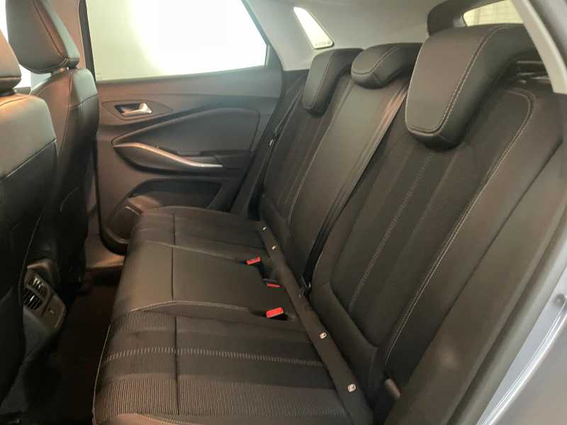 Grandland Business Elegance 1.6 225cv Phev