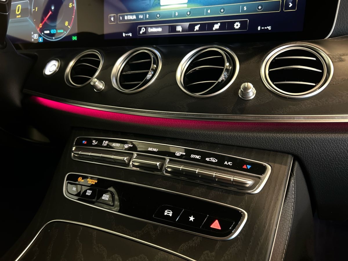 Mercedes Classe E Station Wagon Classe E Station Wagon 300 d Mild hybrid (d EQ-BOOST) Premium Plus 4Matic 9G-Tronic Plus - 14