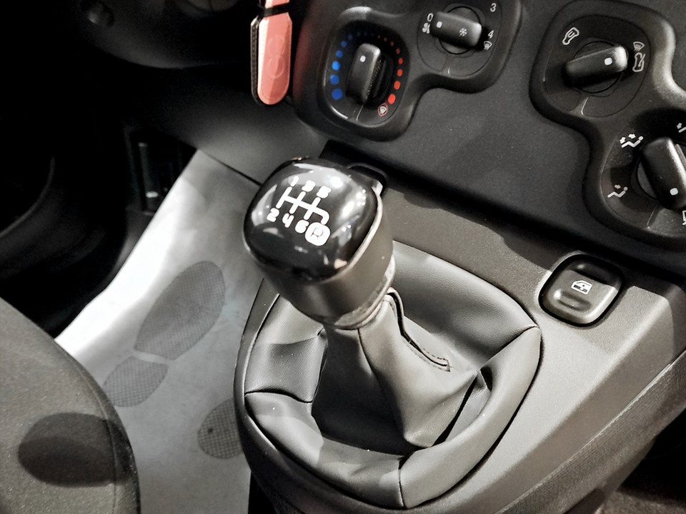 FIAT Panda Pandina 1.0 firefly hybrid Icon s&s 70cv Ibrida usato - 15