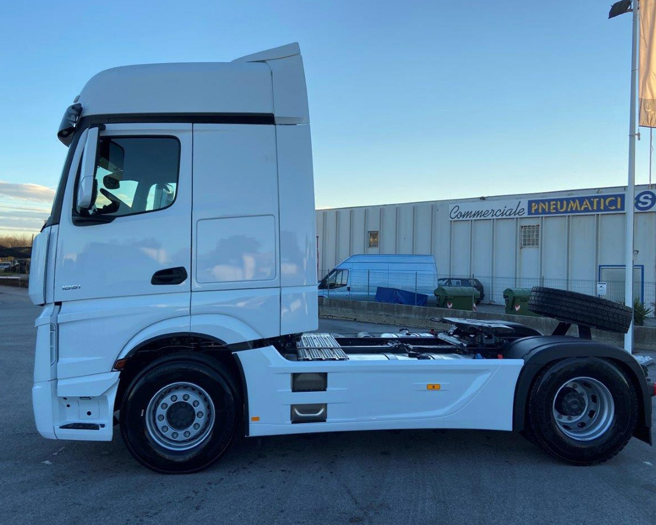 Mercedes Actros New Actros 1851 LS Linea - 3