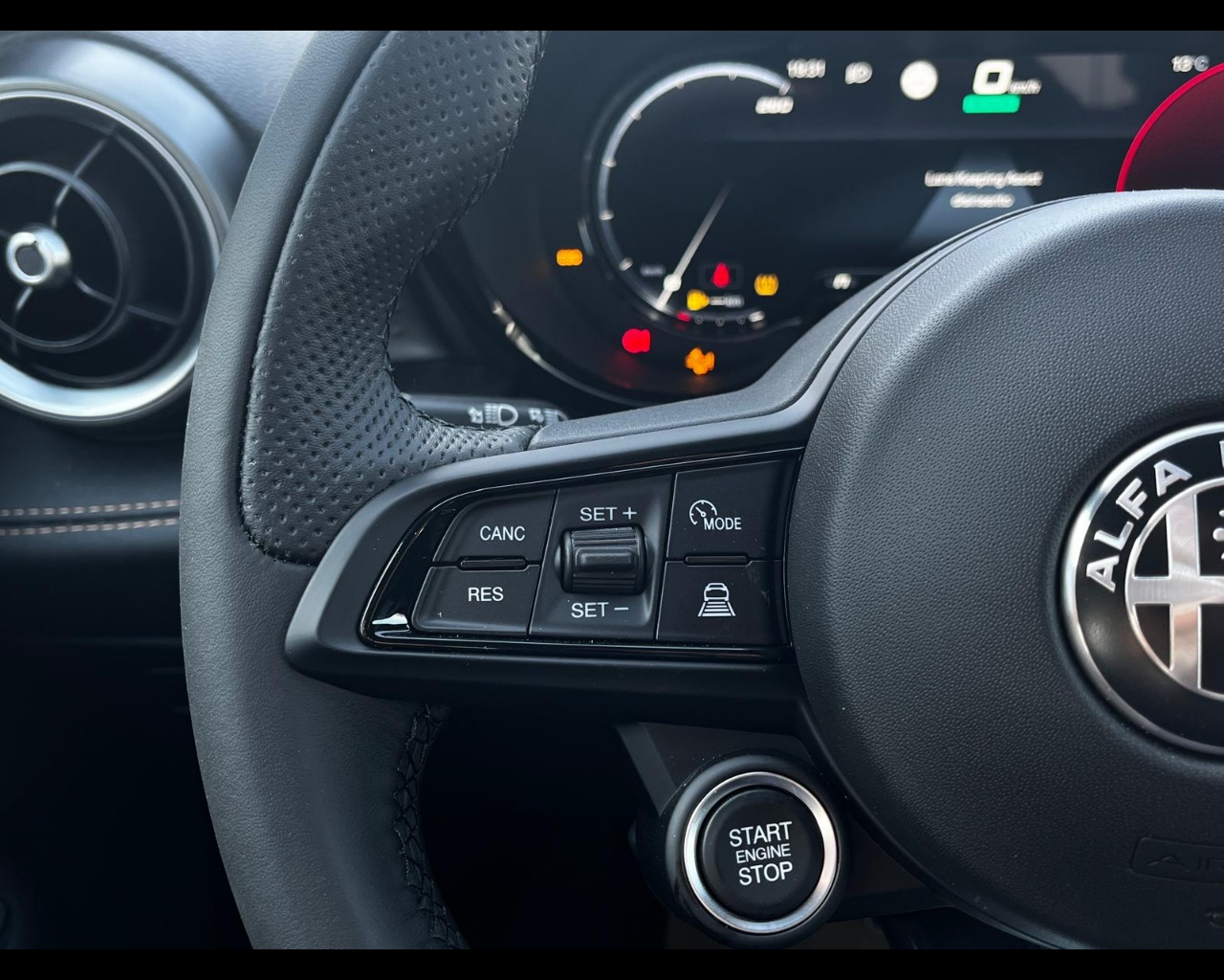 Foto ALFA ROMEO Tonale Ibrida My25 Ibrida 130cv Sprint