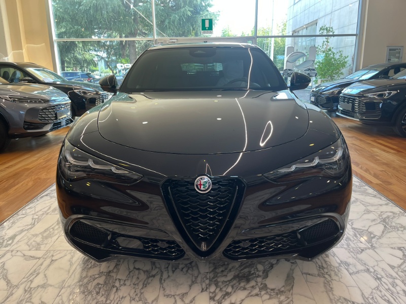 ALFA ROMEO – Stelvio 2.2 Turbodiesel 210 CV AT8 Q4 Veloce