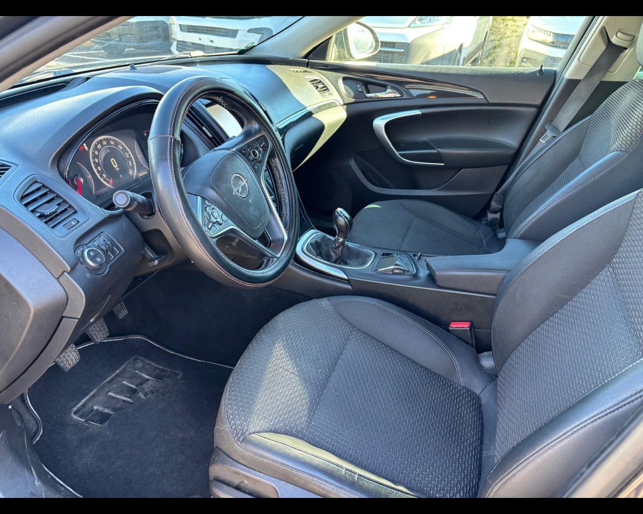 Foto OPEL Insignia Sports Tourer 2.0 cdti Advance 104gr 140cv