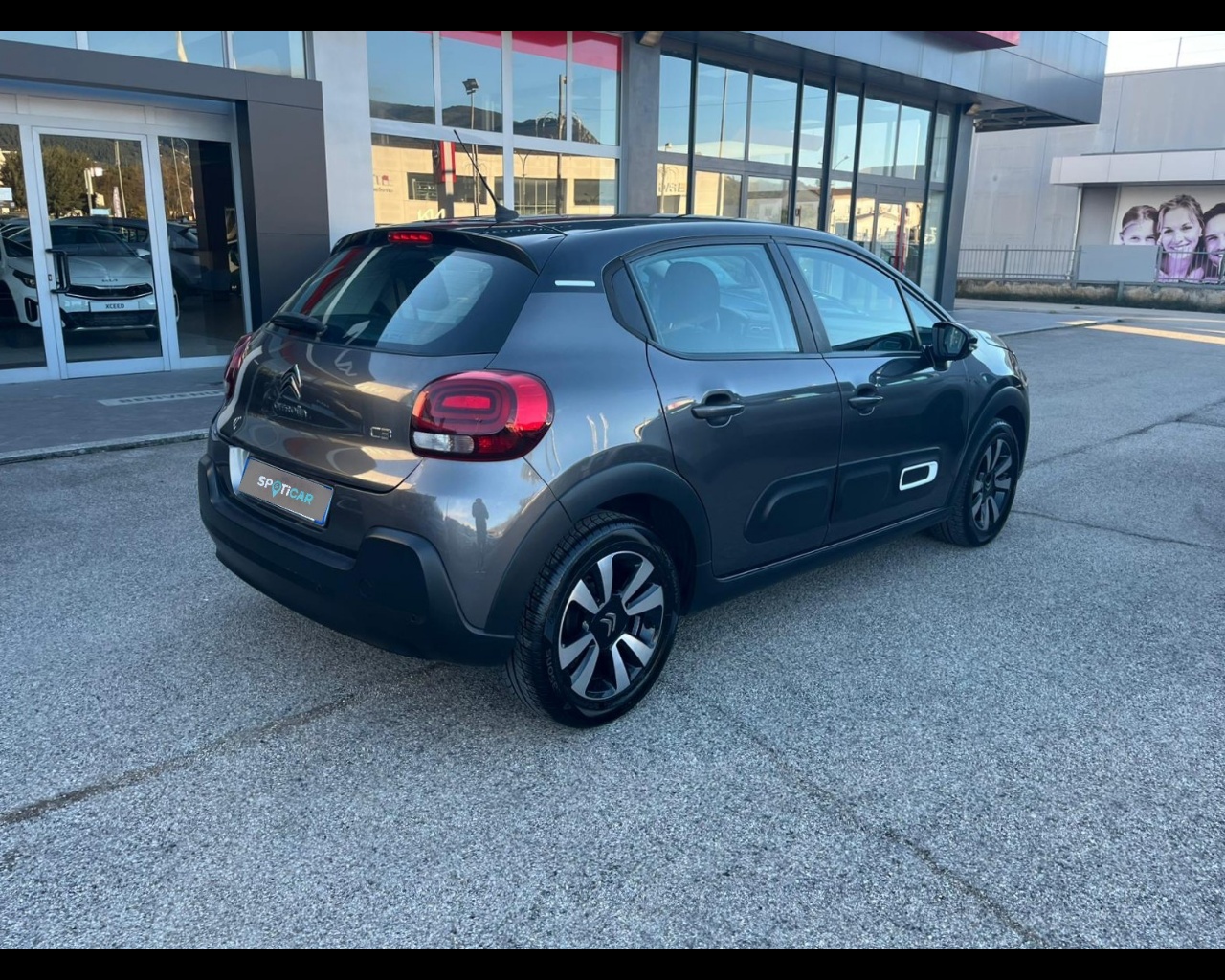 Foto CITROEN C3 1.2 puretech Shine Gpl s&s 83cv neopatentati 