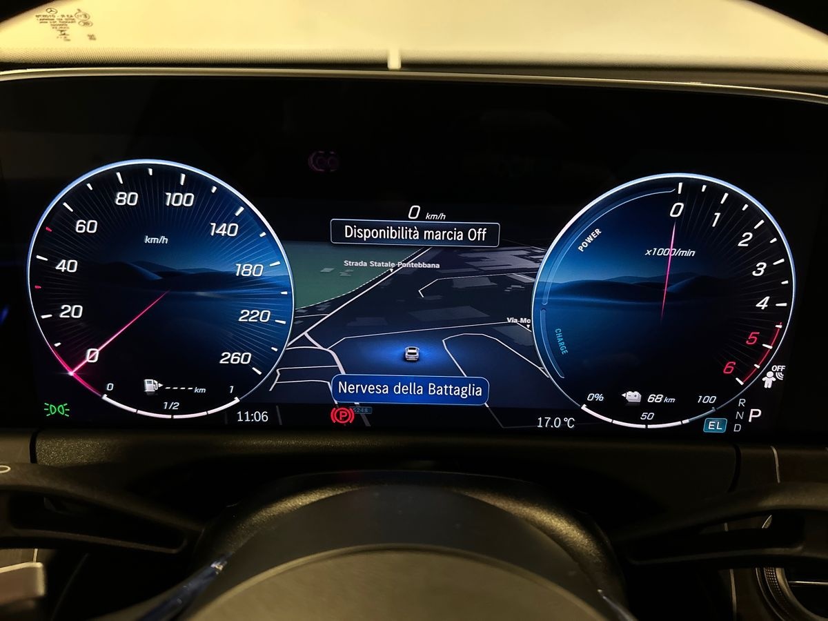 Mercedes  Classe E Station Wagon All-Terrain 300 de Plug in hybrid Premium Plus 4Matic 9G-Tronic - 12