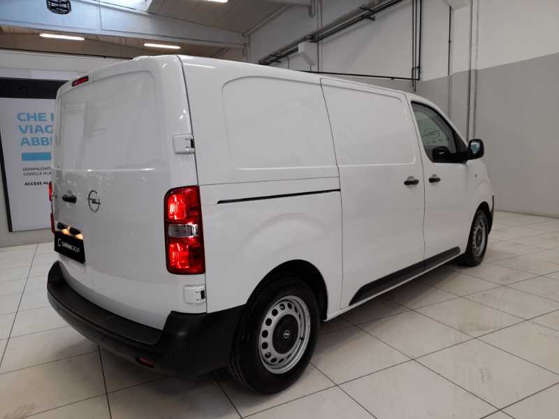 Vivaro Iii 2024 - Vivaro M 1.5 Diesel 120cv S&s