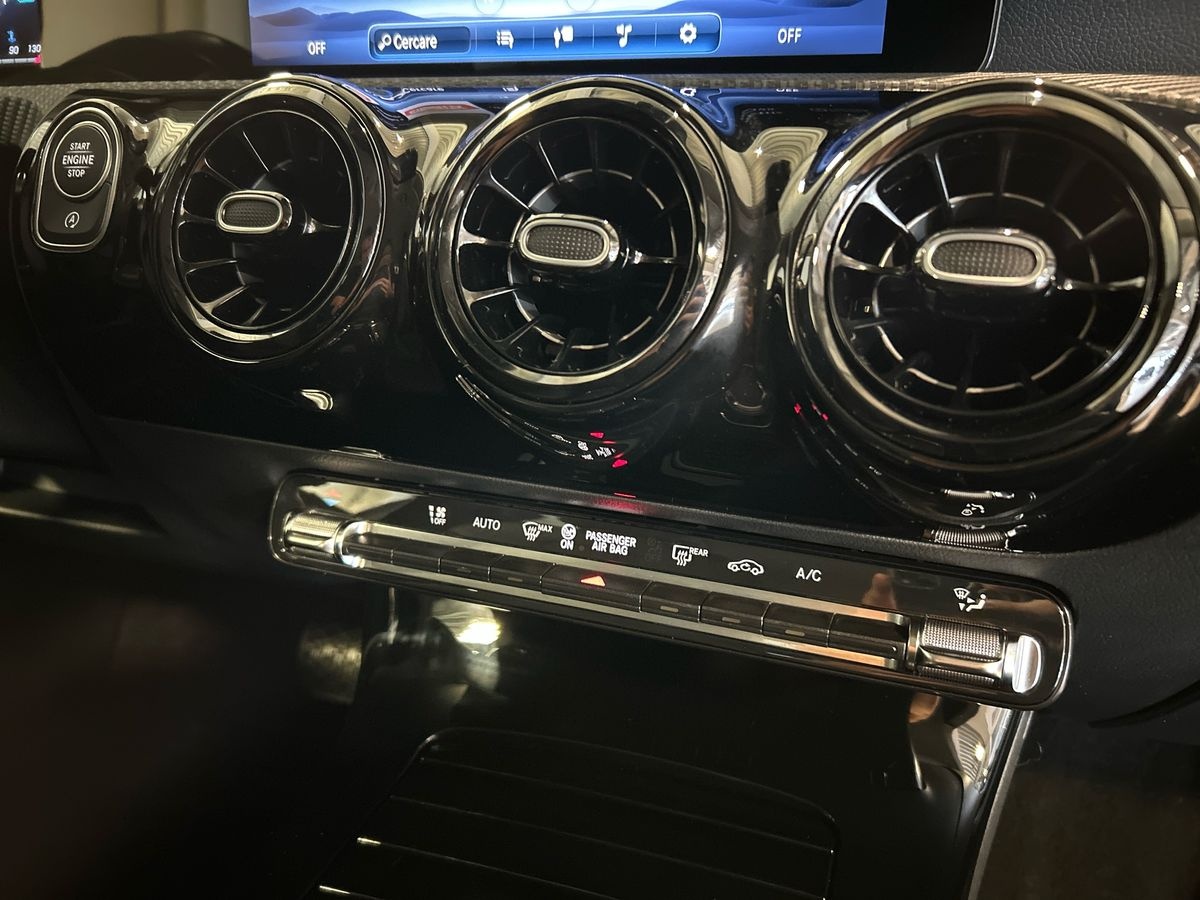 Mercedes Classe A Classe A 180 D Advanced Speedshift DCT AMG 8G - 14