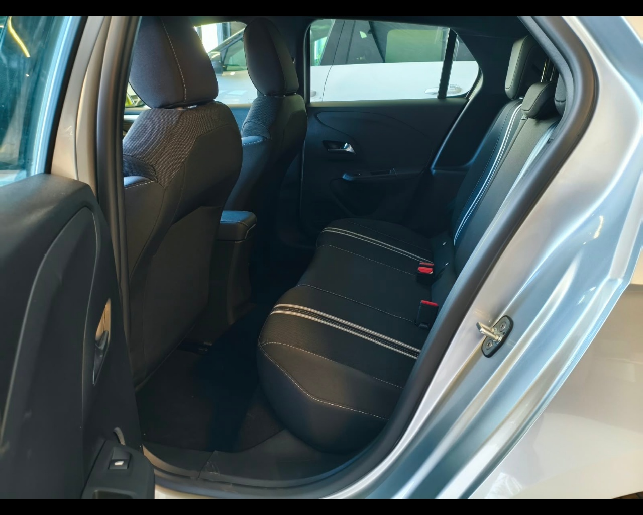 Foto OPEL Nuova Corsa GS Hybrid 145CV DTC6