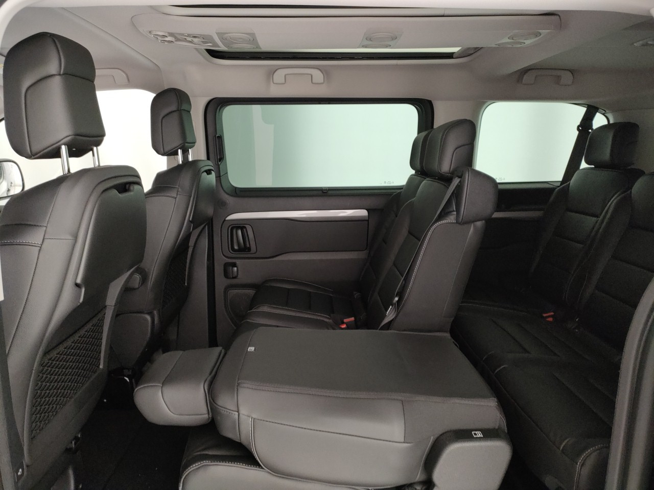 Peugeot Traveller Nuovo diesel Traveller Porto Mantovano