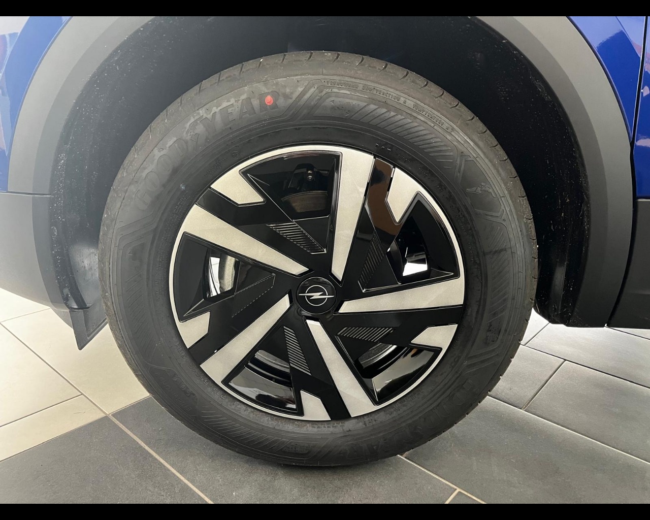 Foto OPEL Mokka Edition Benzina 136 CV (100 kW) Manuale