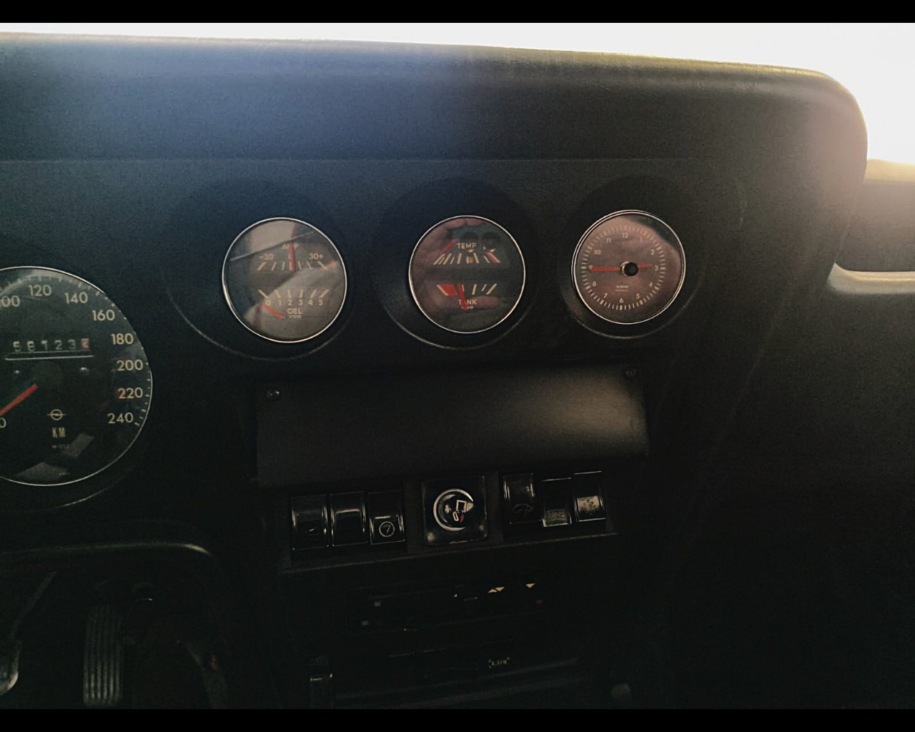 Foto OPEL OPEL GT 1900