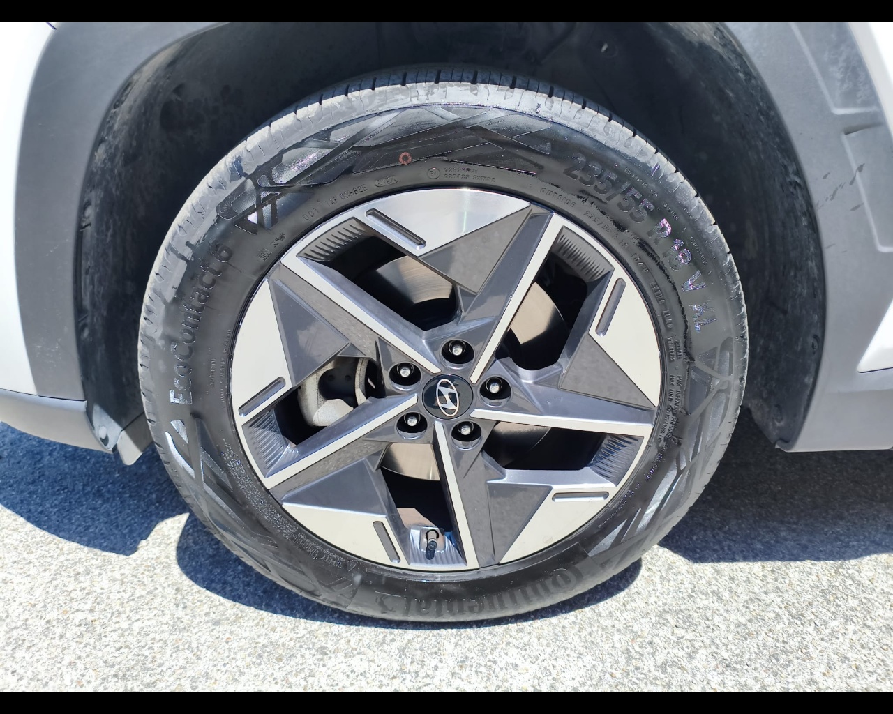 Foto HYUNDAI Tucson 1.6 crdi 48V Business 2wd dct