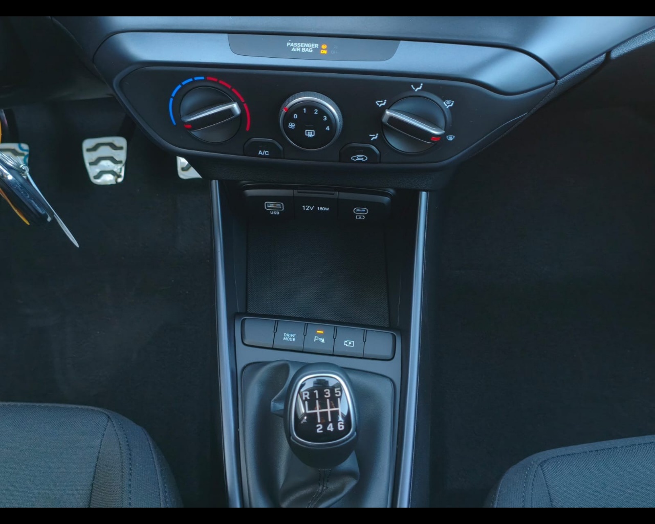 Foto HYUNDAI BAYON PE 1.0T XLINE